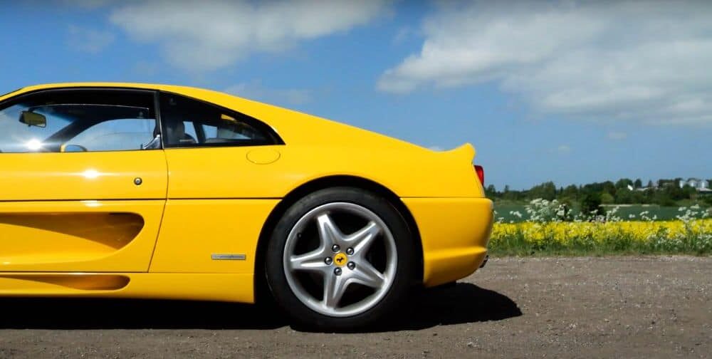 En køreoplevelse ud over det sædvanlige med en ferrari F355