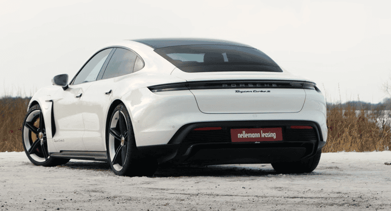 Porsche Taycan Turbo S – bagfra